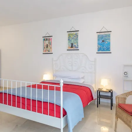 Holiday home Vivienda V Lorennani